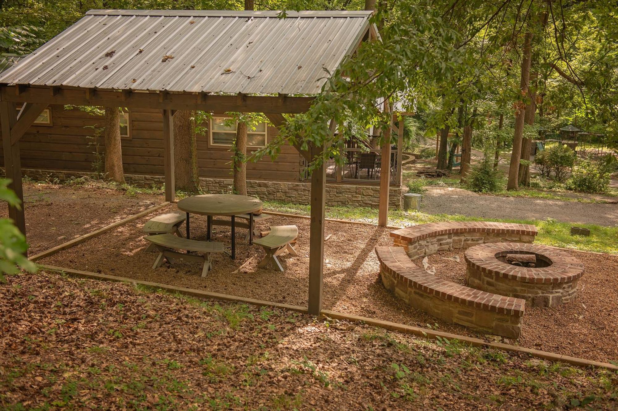 Tiny Cabin Village Private Hot Tub Lynda Cabin Чаттануґа Екстер'єр фото