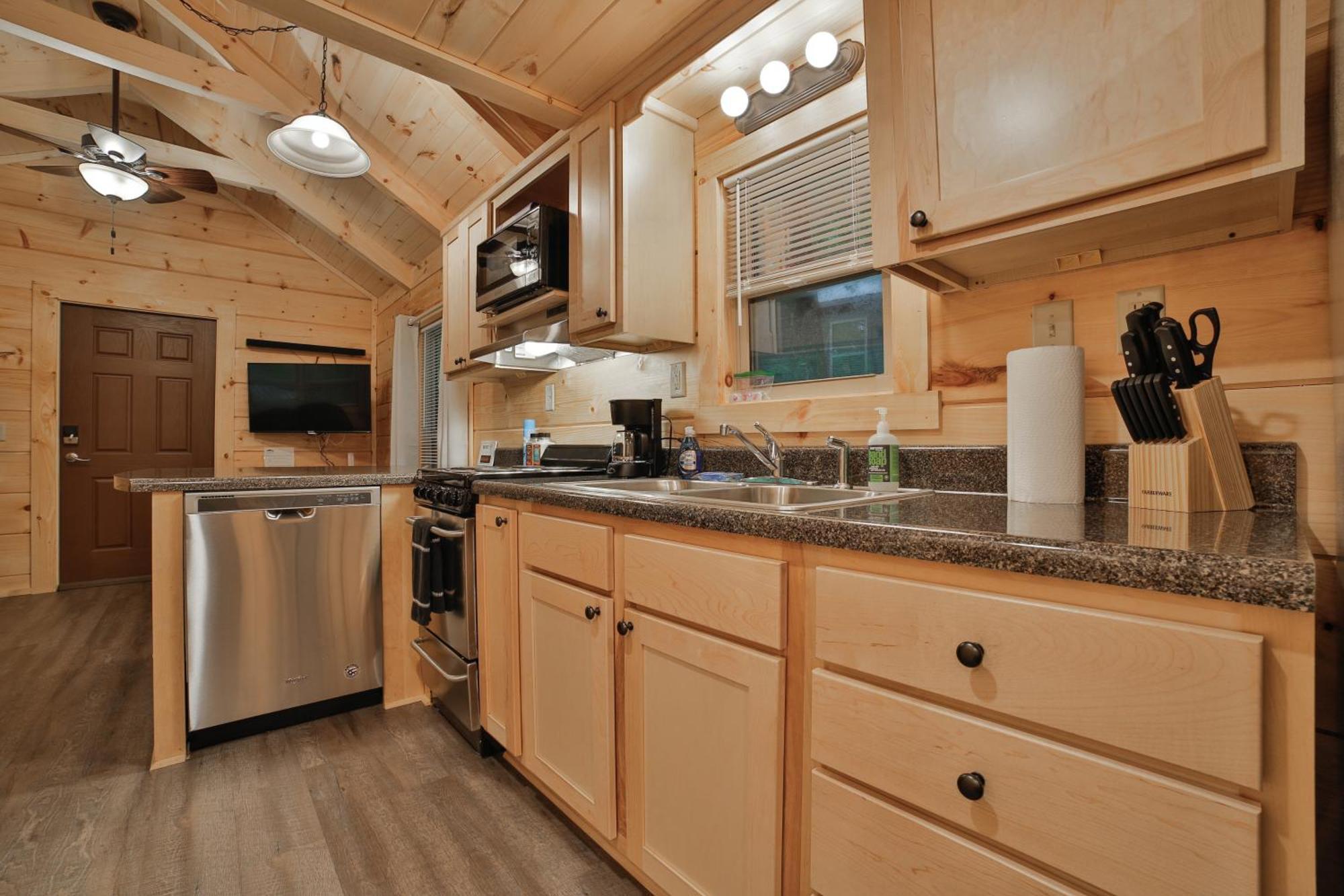 Tiny Cabin Village Private Hot Tub Lynda Cabin Чаттануґа Екстер'єр фото