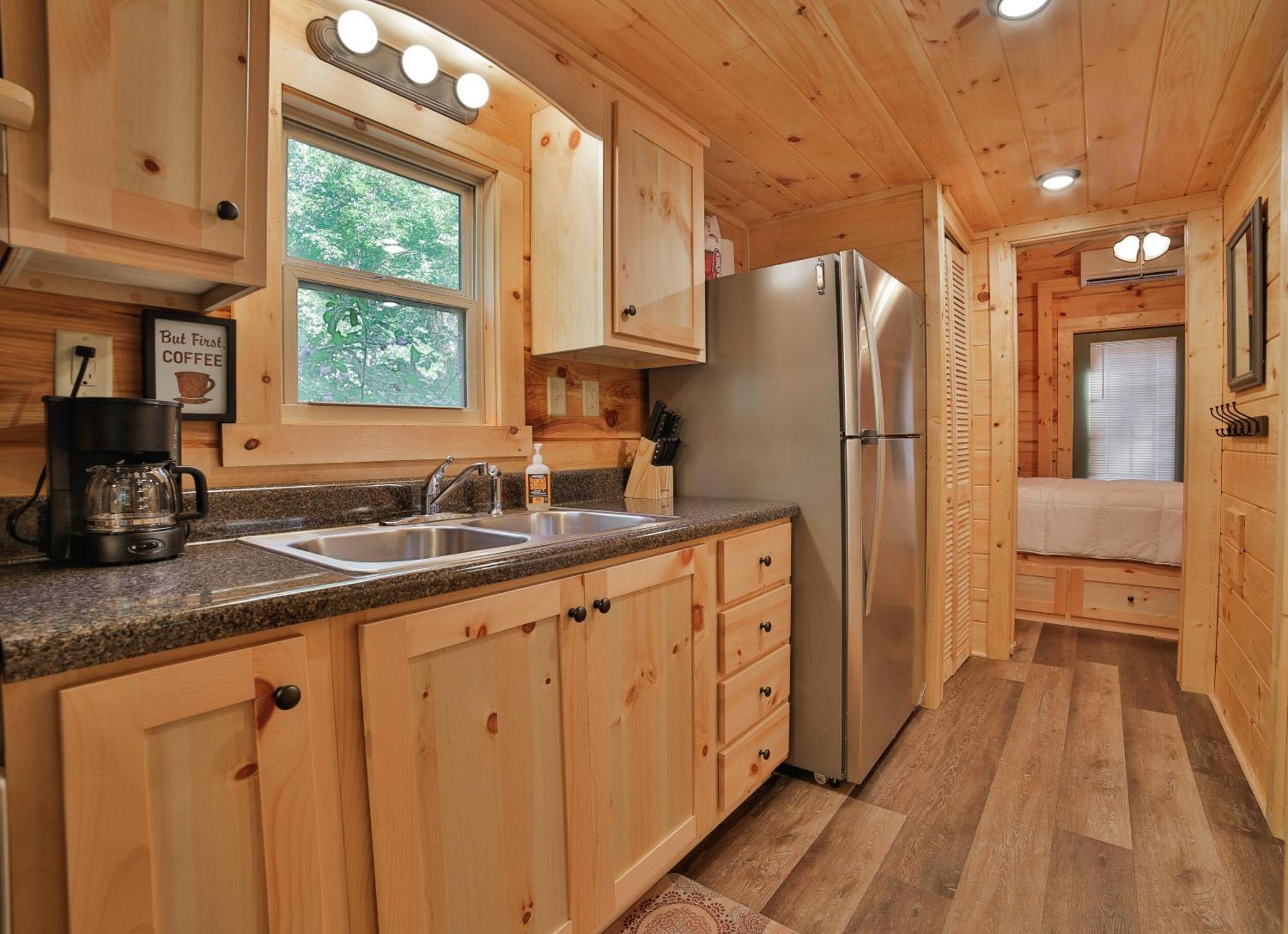 Tiny Cabin Village Private Hot Tub Lynda Cabin Чаттануґа Екстер'єр фото